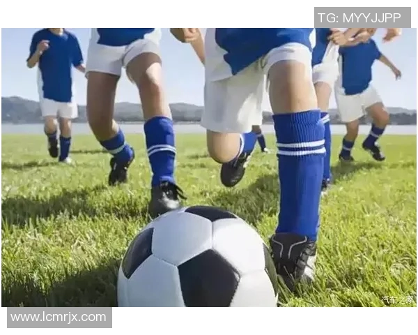 开讲啦走进绿茵场追寻足球球星拼搏与梦想之路